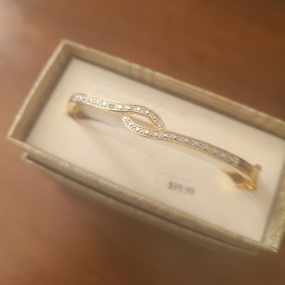 Brass diamond accent bracelet 18k gold plated